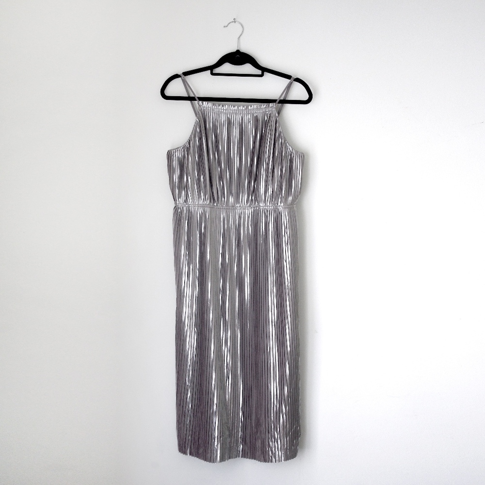 Banana Republic Pleated Silver/Taupe Dress